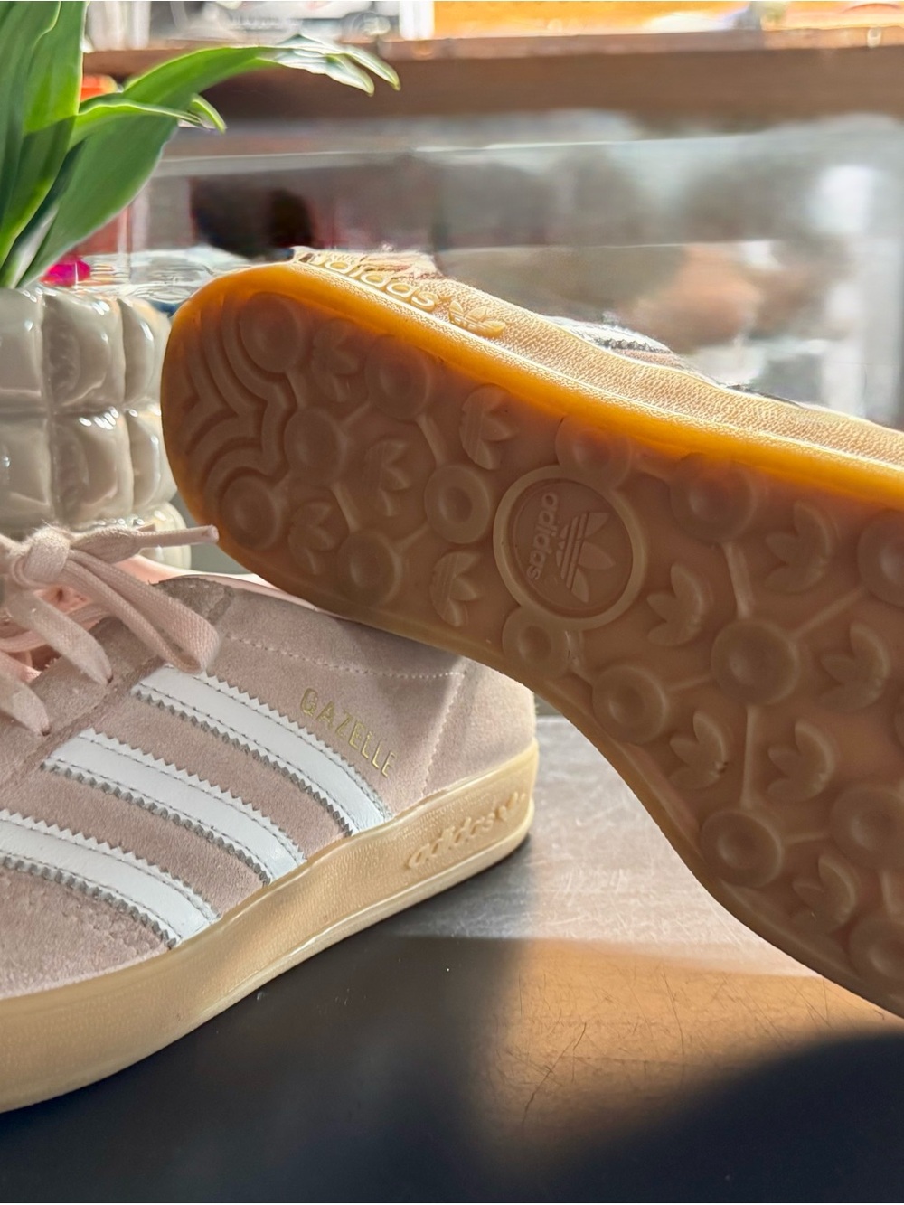 👟Adidas Gazelle Light Pink Suede Sneakers Size 6.5 - Picture 7 of 11